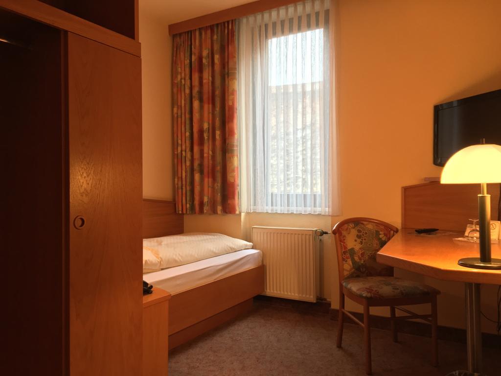 City-Hotel Neubrunnenhof Magonza Esterno foto
