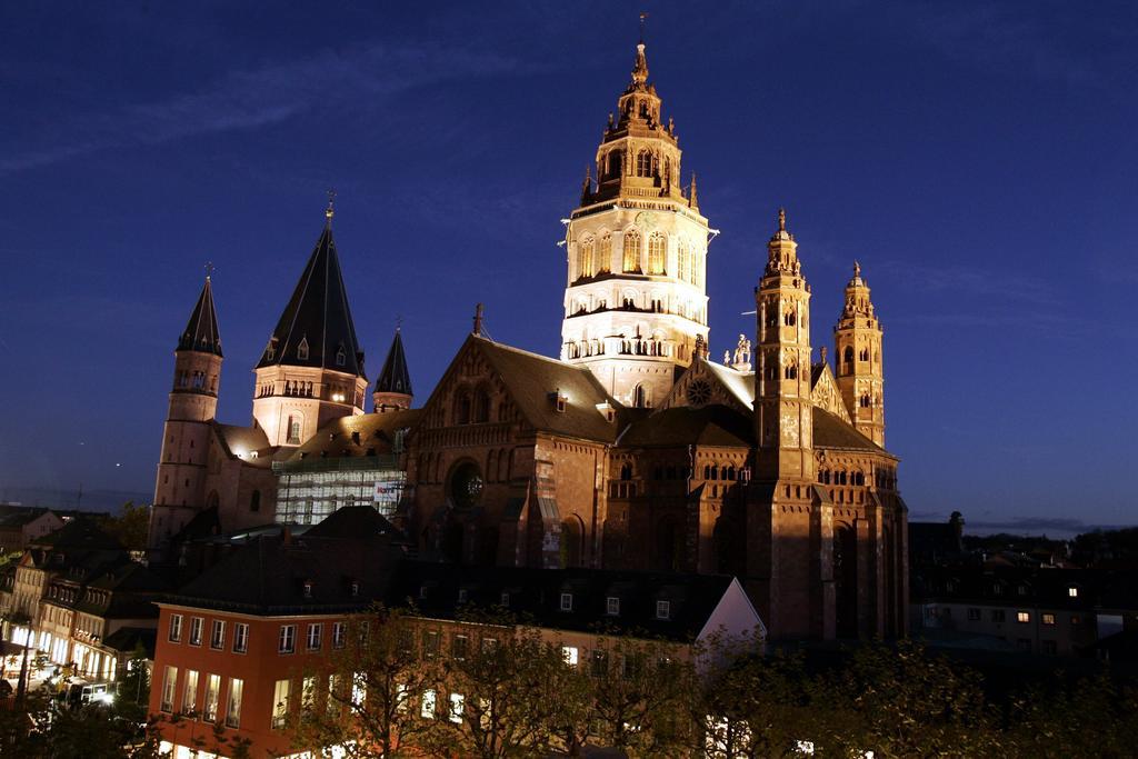 City-Hotel Neubrunnenhof Magonza Esterno foto