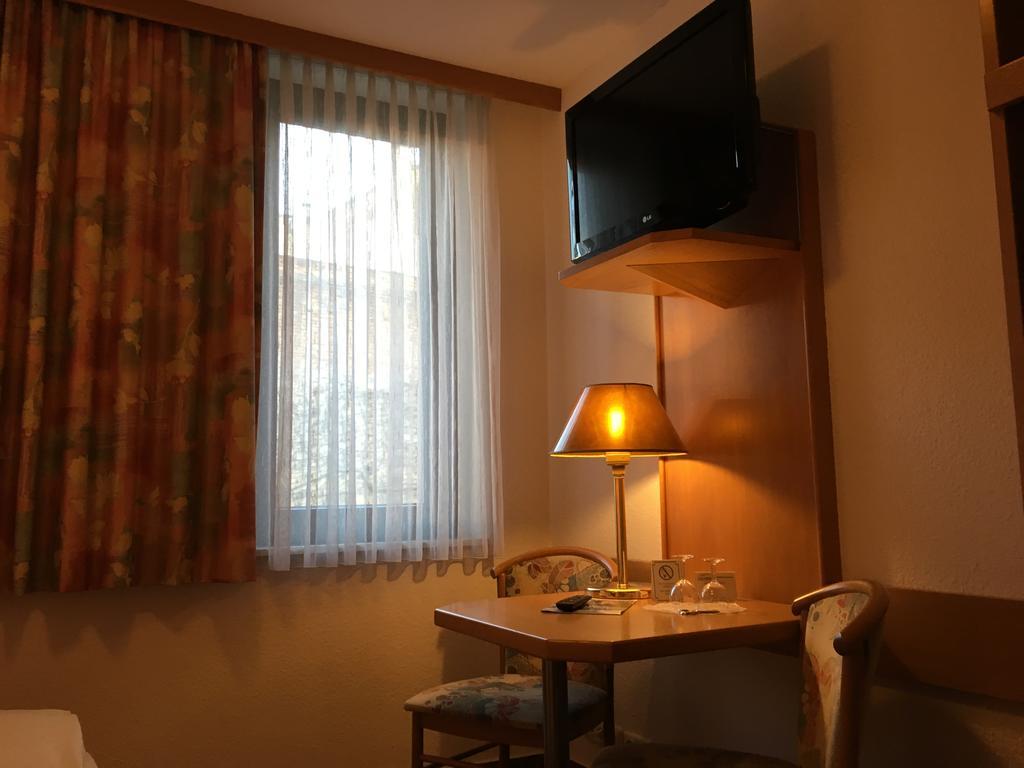 City-Hotel Neubrunnenhof Magonza Esterno foto